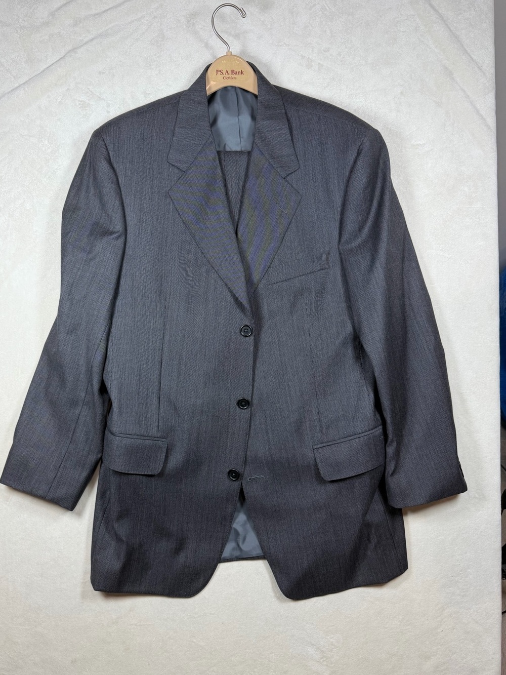 Samuelsohn 43L Super 100’s Wool Dark Gray Three-Button Men's Made in Canada Suit